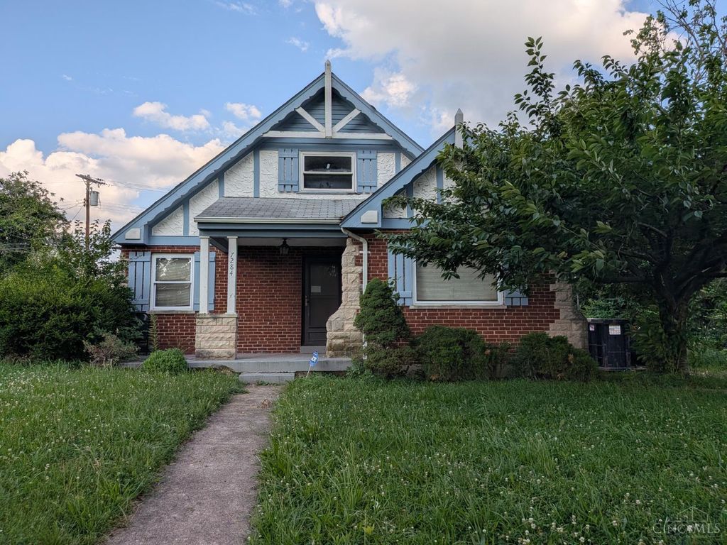 7284 Eastlawn Drive, Cincinnati, OH 45237