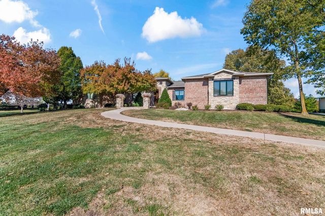 6263 BUNKER HILL Road, New Berlin, IL 62670