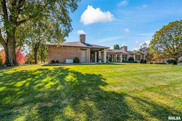 6263 BUNKER HILL Road, New Berlin, IL 62670