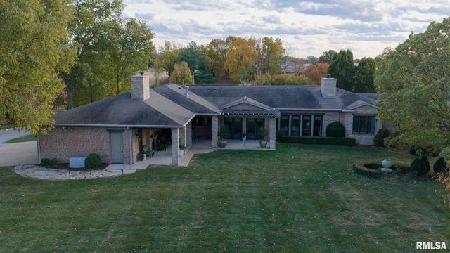 6263 BUNKER HILL Road, New Berlin, IL 62670