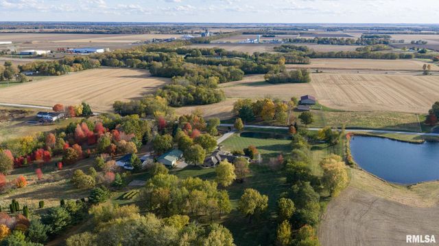 6263 BUNKER HILL Road, New Berlin, IL 62670