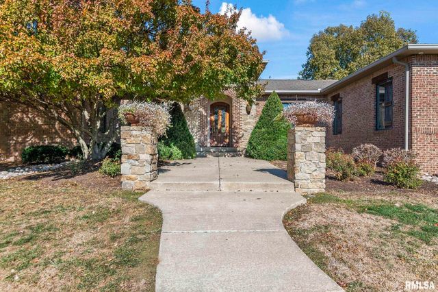 6263 BUNKER HILL Road, New Berlin, IL 62670