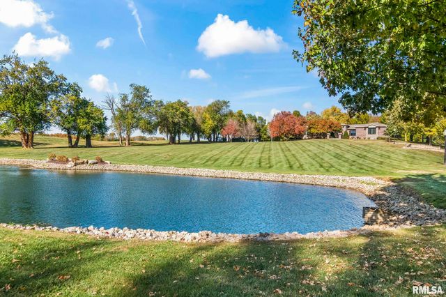 6263 BUNKER HILL Road, New Berlin, IL 62670