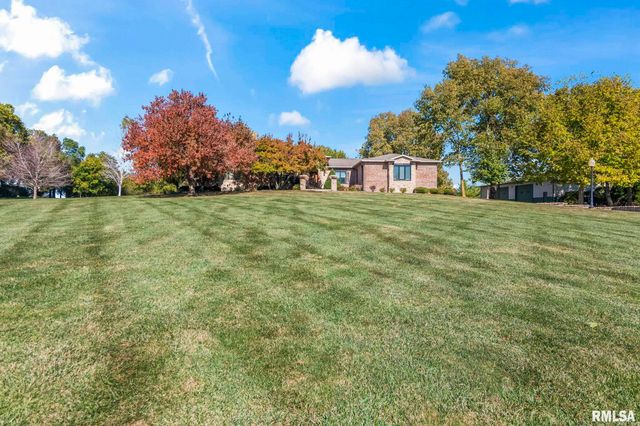 6263 BUNKER HILL Road, New Berlin, IL 62670
