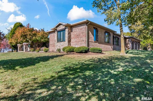 6263 BUNKER HILL Road, New Berlin, IL 62670