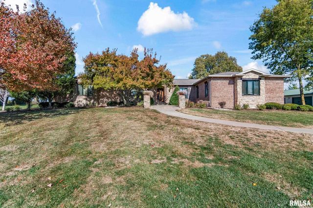 6263 BUNKER HILL Road, New Berlin, IL 62670
