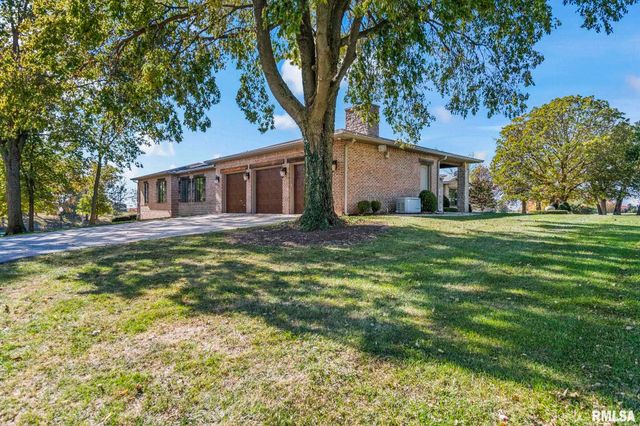 6263 BUNKER HILL Road, New Berlin, IL 62670