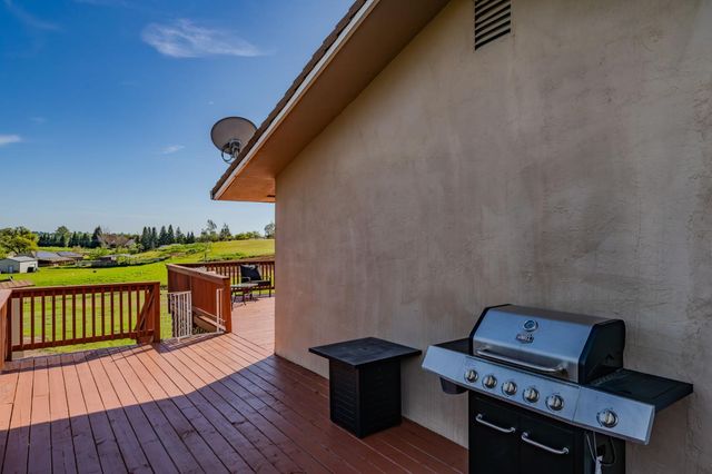 3050 Grapevine Gulch Rd, Ione, CA 95640