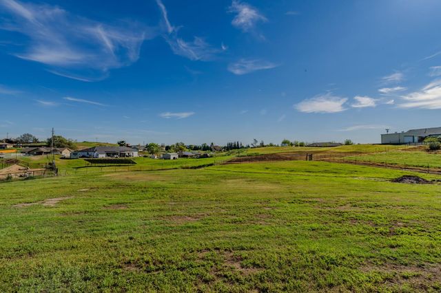 3050 Grapevine Gulch Rd, Ione, CA 95640