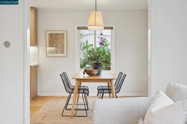 3927 3927 Canon Ave, Oakland, CA 94602