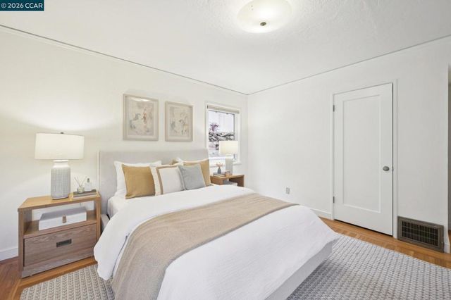 3927 3927 Canon Ave, Oakland, CA 94602