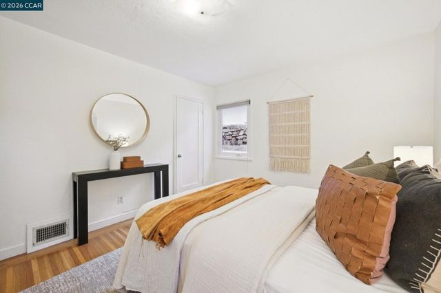 3927 3927 Canon Ave, Oakland, CA 94602