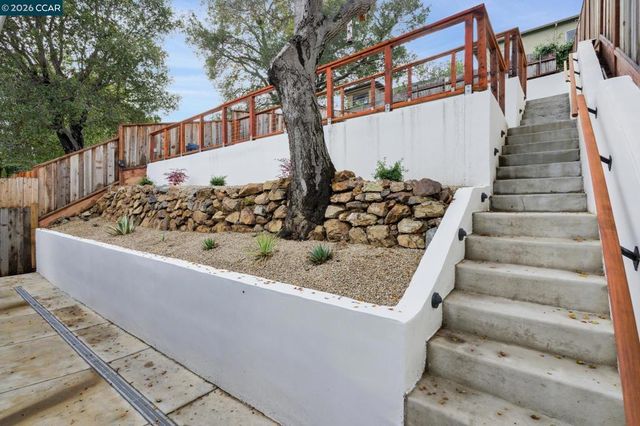 3927 3927 Canon Ave, Oakland, CA 94602