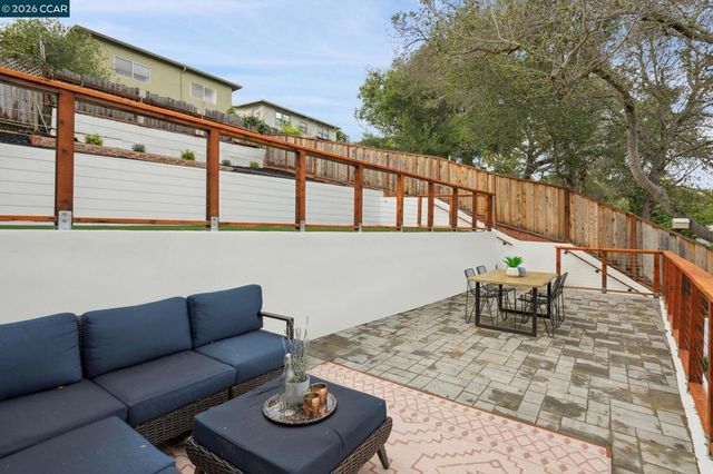 3927 3927 Canon Ave, Oakland, CA 94602