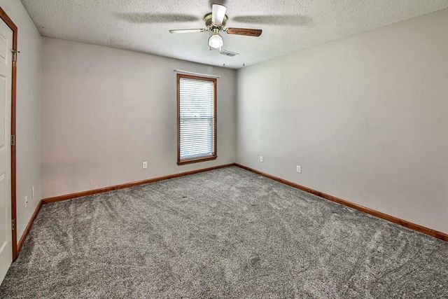 196 BLOOMINGTON DR, Brighton, TN 38011