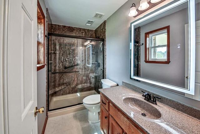 196 BLOOMINGTON DR, Brighton, TN 38011