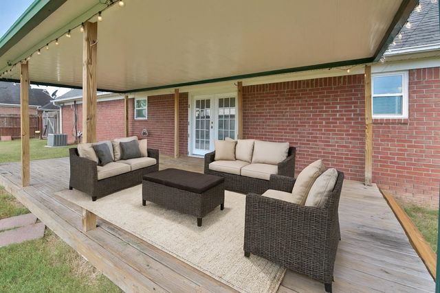 196 BLOOMINGTON DR, Brighton, TN 38011