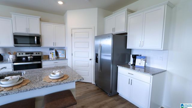 1407 CHELSEA PARK TRAIL, Chelsea, AL 35043