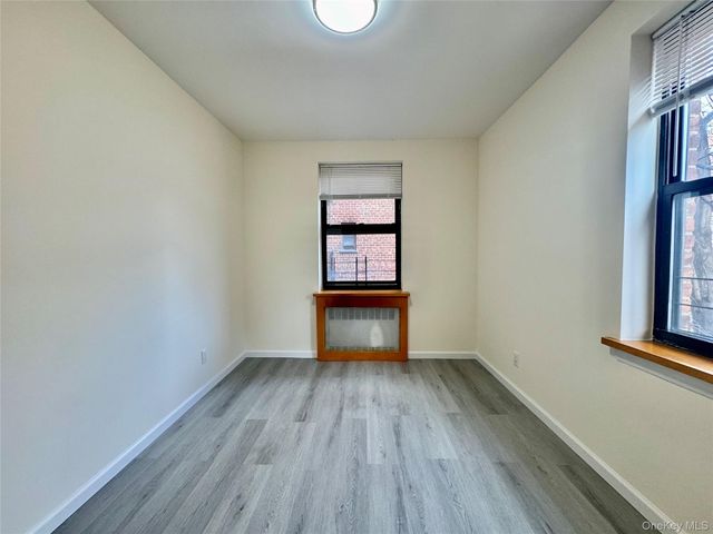 26-25 141st St 3E, Flushing, NY 11354