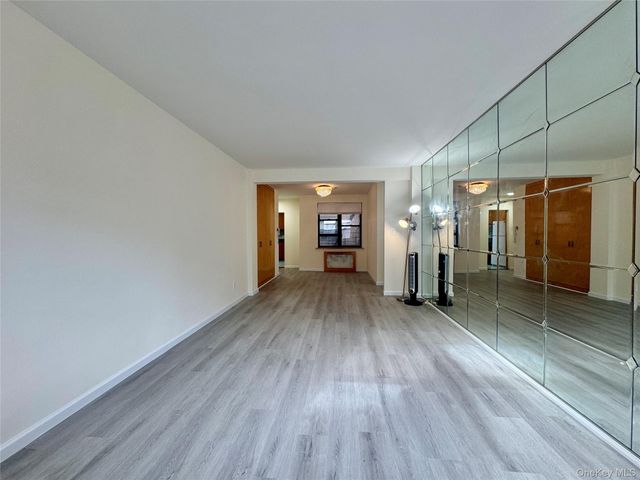 26-25 141st St 3E, Flushing, NY 11354