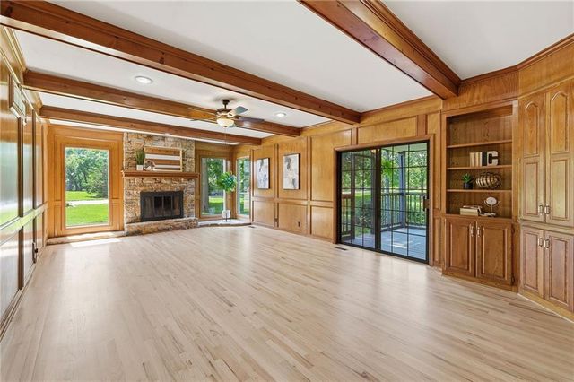 16720 Grandview Street, Overland Park, KS 66085