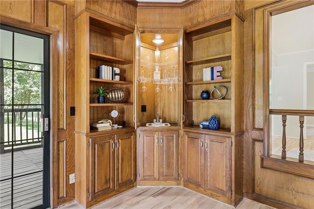16720 Grandview Street, Overland Park, KS 66085