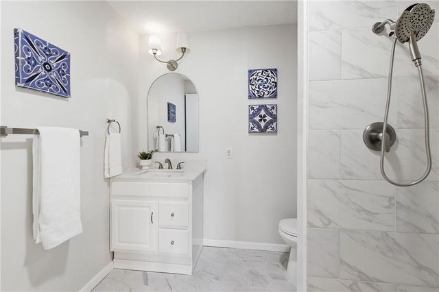 16720 Grandview Street, Overland Park, KS 66085