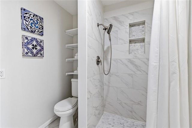 16720 Grandview Street, Overland Park, KS 66085