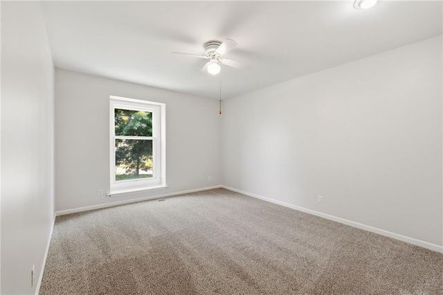16720 Grandview Street, Overland Park, KS 66085
