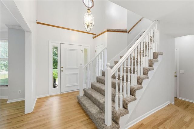 16720 Grandview Street, Overland Park, KS 66085