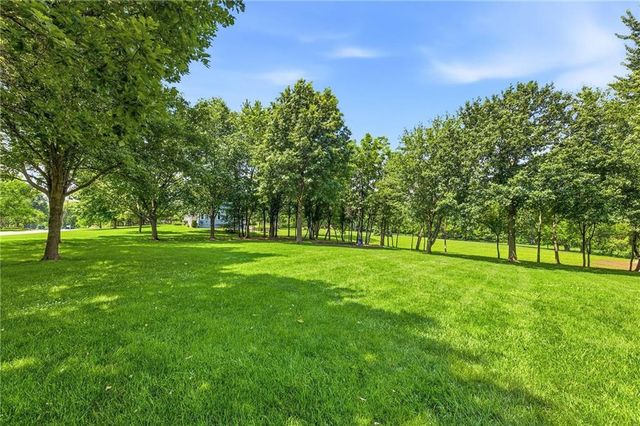 16720 Grandview Street, Overland Park, KS 66085