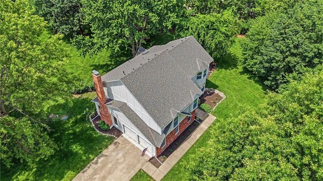 16720 Grandview Street, Overland Park, KS 66085