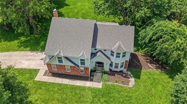 16720 Grandview Street, Overland Park, KS 66085