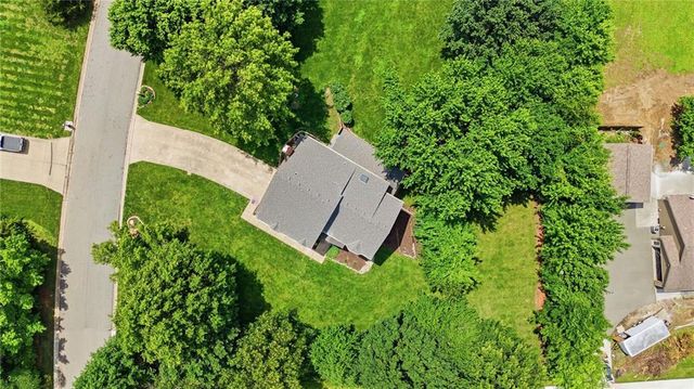 16720 Grandview Street, Overland Park, KS 66085