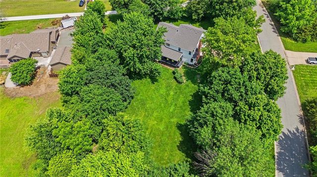 16720 Grandview Street, Overland Park, KS 66085