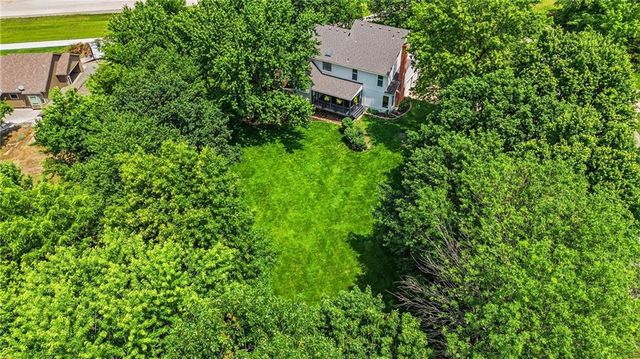 16720 Grandview Street, Overland Park, KS 66085