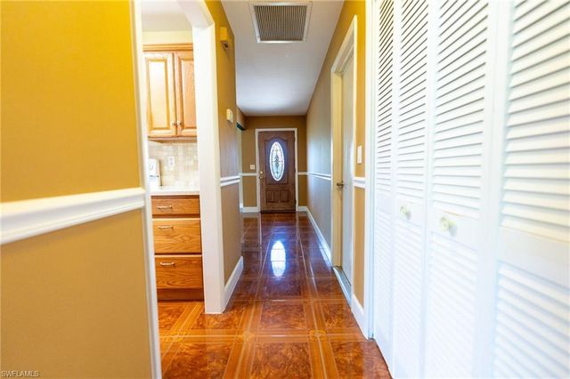 2011 SE 12th TER, Cape Coral, FL 33990