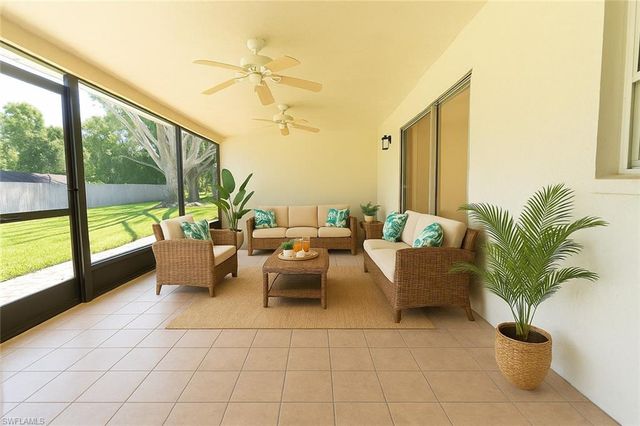 2011 SE 12th TER, Cape Coral, FL 33990