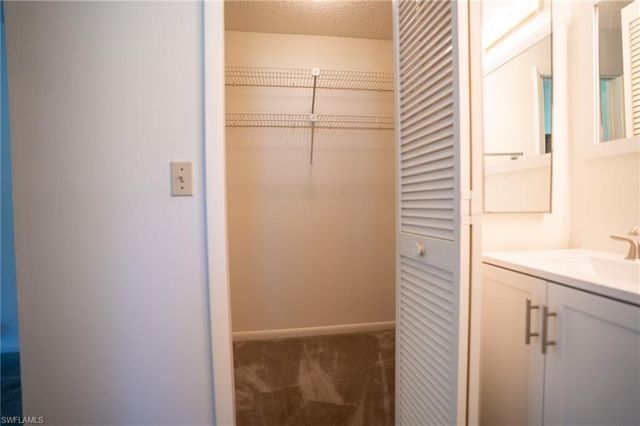 2011 SE 12th TER, Cape Coral, FL 33990