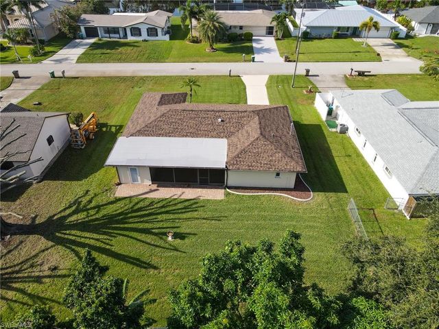 2011 SE 12th TER, Cape Coral, FL 33990