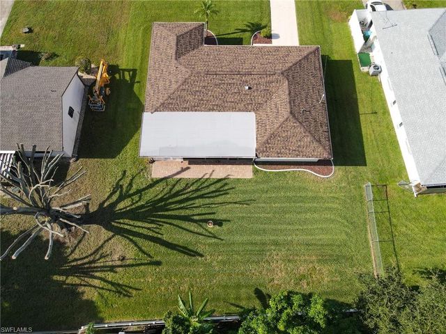 2011 SE 12th TER, Cape Coral, FL 33990