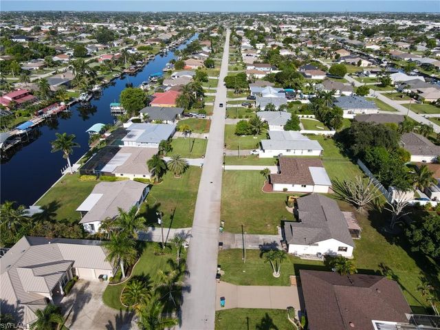 2011 SE 12th TER, Cape Coral, FL 33990