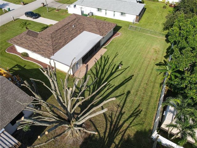 2011 SE 12th TER, Cape Coral, FL 33990
