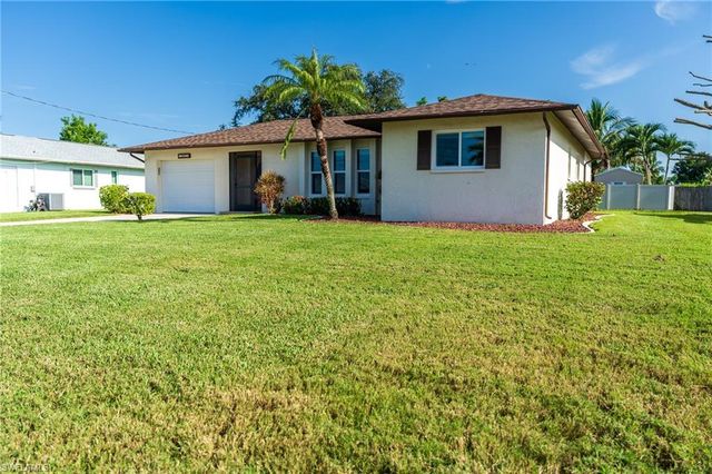 2011 SE 12th TER, Cape Coral, FL 33990