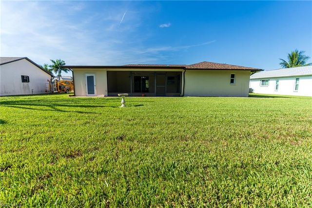 2011 SE 12th TER, Cape Coral, FL 33990