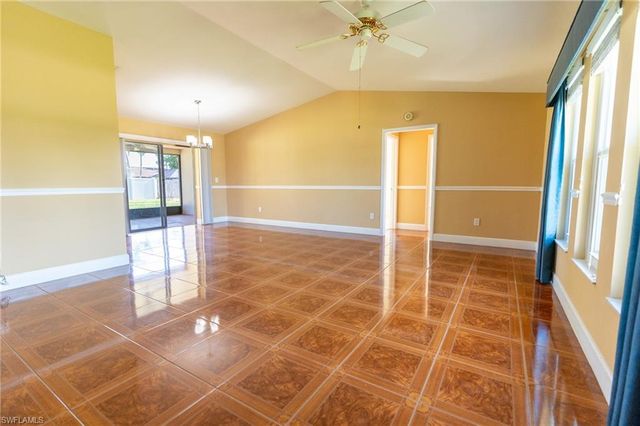 2011 SE 12th TER, Cape Coral, FL 33990