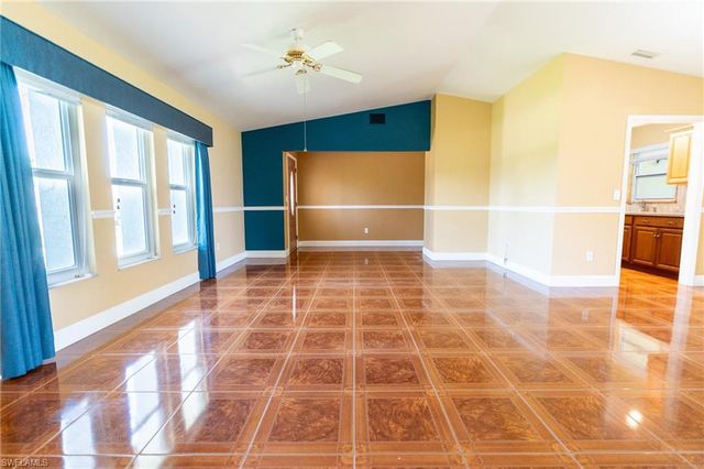2011 SE 12th TER, Cape Coral, FL 33990
