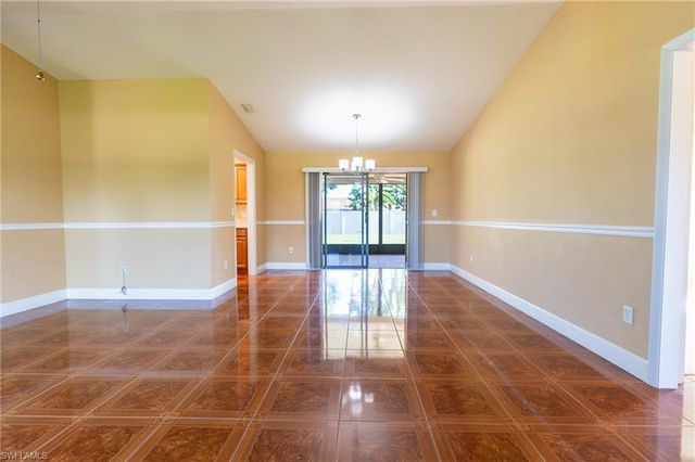 2011 SE 12th TER, Cape Coral, FL 33990