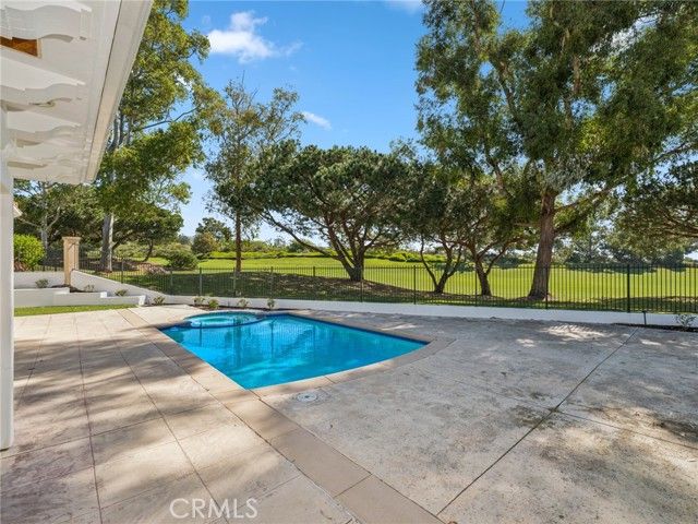 20 Pelican Point, Newport Coast, CA 92657