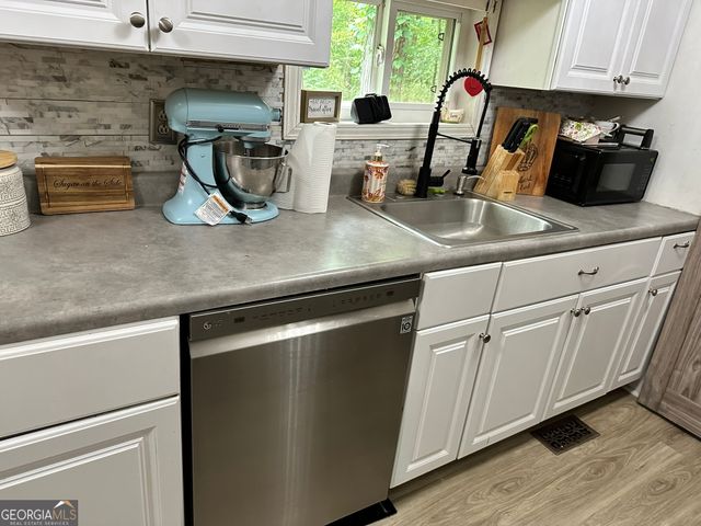 162 McIntosh Street, Whitesburg, GA 30185